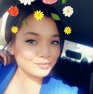 Meet your Posher, Jackeline